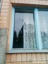 Пошкодили вікно виборчої дільниці (оновлено)