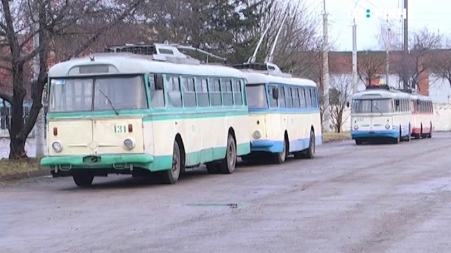Продати чи списати старі тролейбуси у Рівному?