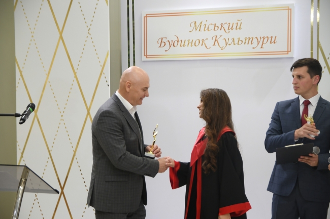 Релокований університет з Луганська вдруге випустив дипломованих медиків на Рівненщині